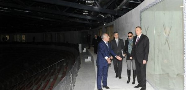 Prezident Bayraq Meydanında - FOTOLAR