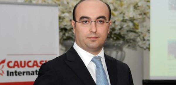 Elnur Aslanov: 