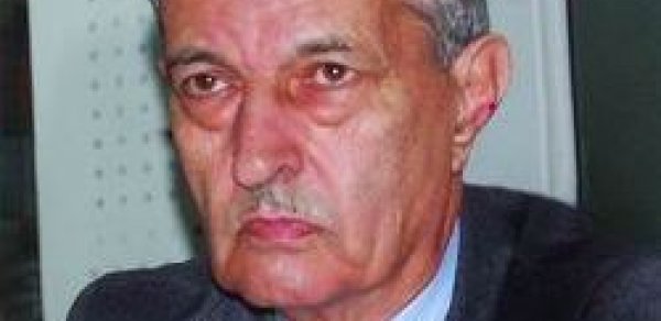 Jurnalistika fakültəsinin dekanı jurnalistlərdən danışdı: ‘Kim gəldi özünü jurnalist adlandırır’