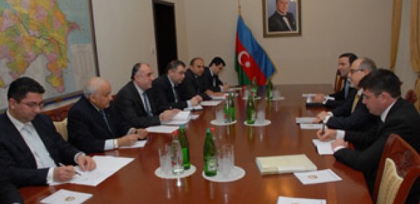 Elmar Məmmədyarov Halil Akıncını qəbul edib
