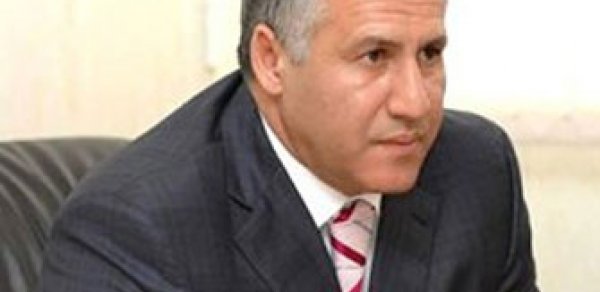 Nazir beş nəfəri işdən qovdu