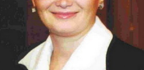 Qənirə Paşayeva Fransada qondarma 