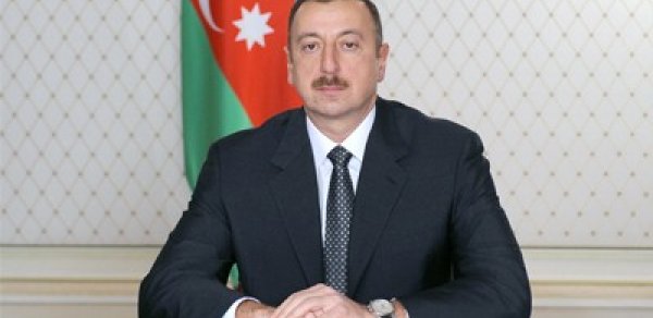 Prezident İlham Əliyev qızıl medalla təltif edildi