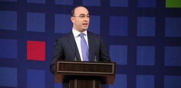 Elnur Aslanov: 