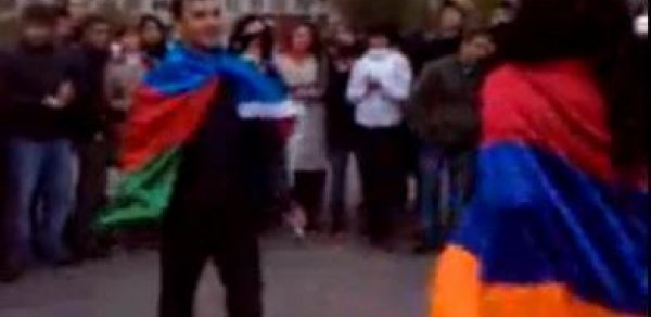 Azərbaycanlı oğlanla erməni qızının videosu yayımlandı – VİDEO