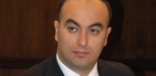 Elnur Aslanov: 