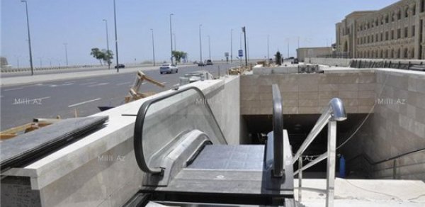 Bakıda müasir piyada keçidi tikildi (FOTO)