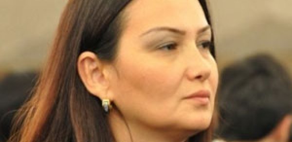 Qənirə Paşayeva Saakaşvilinin xanımı ilə görüşdü