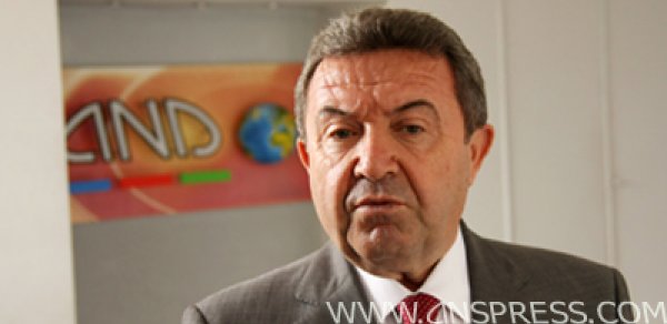 Azərbaycanlı nazir xarici ölkələrdəki müəllimlərin maaşlarından danışdı