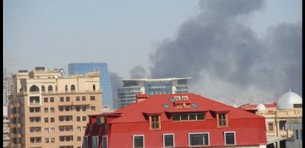 Bakı yenə yanır - FOTOLAR