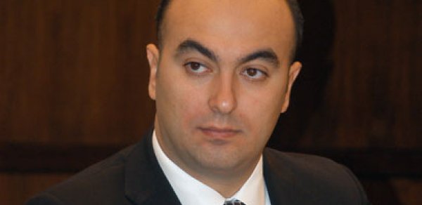 Elnur Aslanov: 