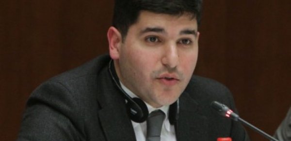 Çin mətbuatı Fərhad Məmmədovdan yazdı