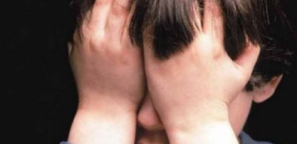 Azərbaycanda dəhşətli hadisə: 16 yaşlı yeniyetmə onu illərdir zorlayan kişini öldürdü