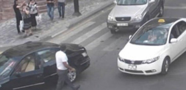 Bakıda avtomobil qəzaları - VİDEO