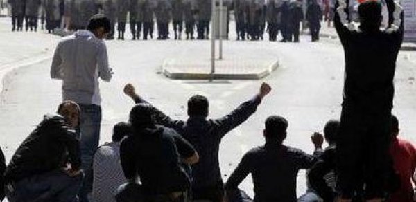 Neftçilər aksiya keçirdi: Yol bağlandı
