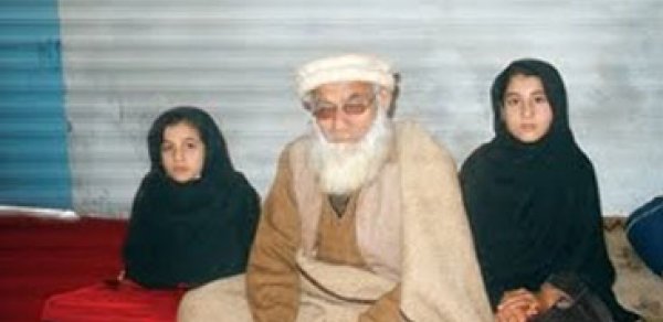 6 yaşlı qız 47 yaşlı kişiyə ərə verildi - FOTO