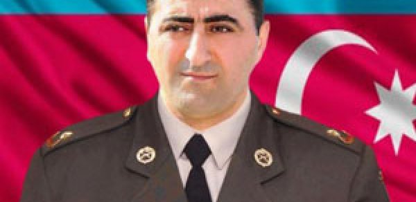 Mayor Ramil Səfərov ilk dəfə hərbi formada - FOTO