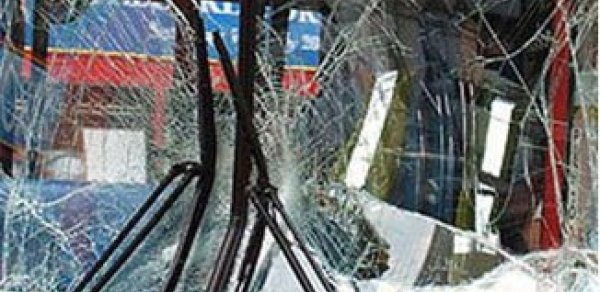 Bakıda sərnişin avtobusu "KamAZ"la toqquşdu, yaralılar var