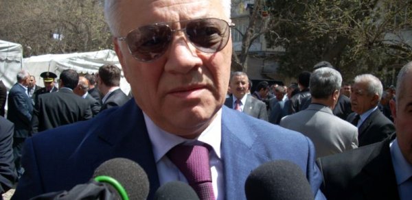 ADNA-da rektorun istefası tələb edildi - FOTO