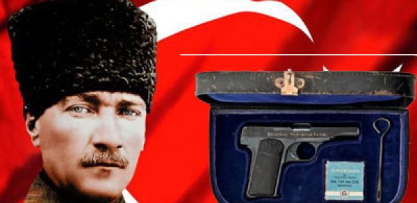 Atatürkün silahı 26 000 funt-sterlinqə satıldı - FOTO