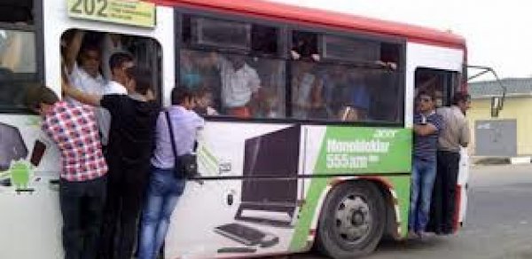 Azərbaycan paytaxtında müşahidə olunan böyük sərnişin axını ehtiyat avtobuslar hesabına aradan qaldırılıb