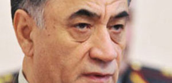 Nazir Əhəd Abıyevin qardaşını geri çağırdı