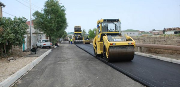 Dağılmış sərhəd yolu təmir olunur