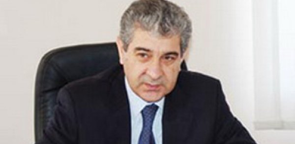 Əli Əhmədov: : 
