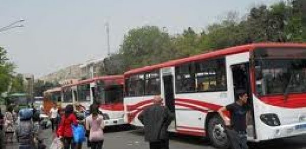 Bakıda avtobus sürücüsü onlarla sərnişini xilas etdi