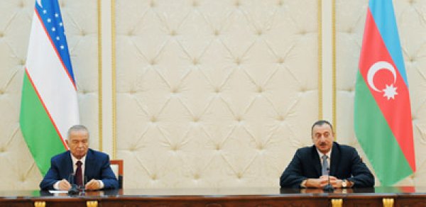 İlham Əliyev və Özbəkistan prezidenti mətbuata bəyanatlarla çıxış etdi