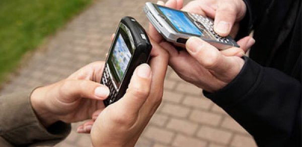 Dünyada mobil telefon istifadəçilərinin sayı məlum oldu