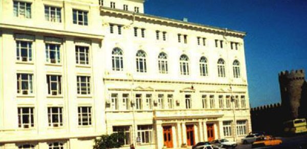 Konstitusiya Məhkəməsinə yeni hakim təyin olundu