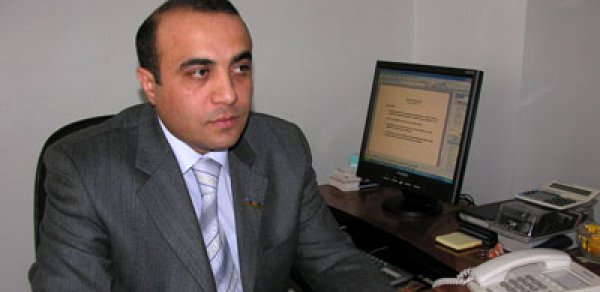 Reklamlarda Azərbaycan dilinin qaydaları pozulur