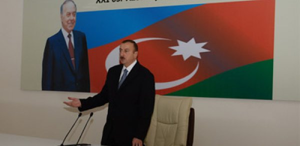 İlham Əliyev: "İşləmək istəyən hər bir insan işlə təmin edilməlidir"