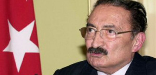 Sabiq baş nazirin maşını satışa çıxarıldı