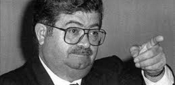 Turqut Özalın cəsədinin qalıqlarında zəhər tapılıb?