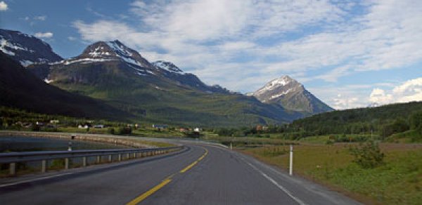 Lahıc yolu təmir edilir