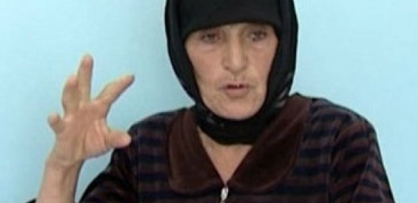 56 yaşlı nənə canavarı parçaladı