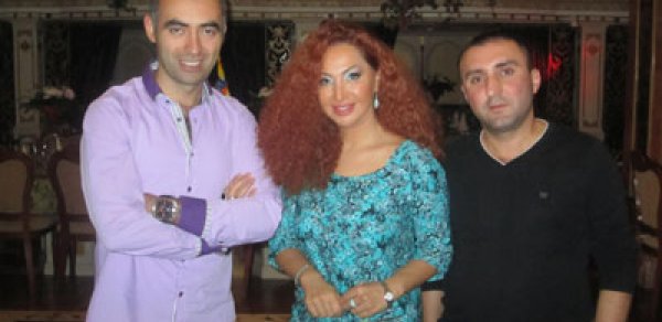 Zirəddin Rzayevə müraciət edən müğənnilər kimlərdir?