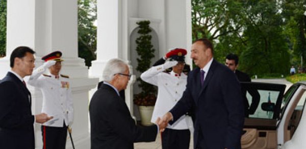 Prezident İlham Əliyev Sinqapurda dövlət səfərindədir - FOTO