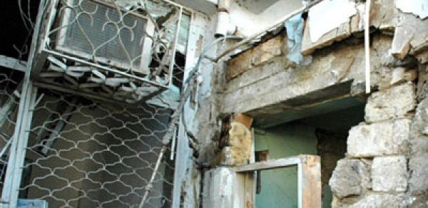 Bakıda sexdə güclü partlayış: 2 nəfər yaralandı
