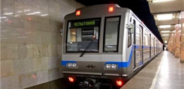 Bakı metrosunda yeni qatarlar belə olacaq - FOTOLAR