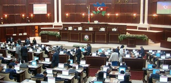 Siyasi partiyaların maliyyələşdirilməsinə ayrılan xərclər artırıldı
