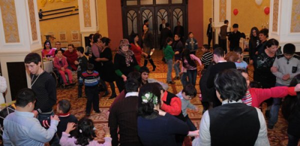 Səbaildə əlil uşaqların iştirakı ilə tədbir keçirilib - FOTOLAR
