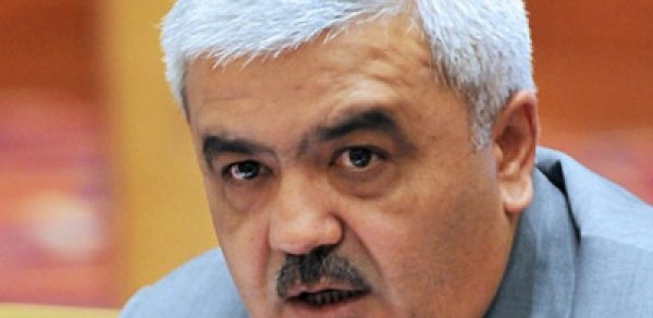 Rövnəq Abdullayev Rüstəm İbrahimbəyovdan danışdı