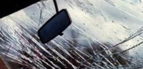 Azərbaycanlı gənc polisi maşınla sürüdü