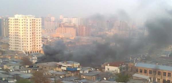 Bakının mərkəzində yanğın - EKSKLÜZİV FOTO