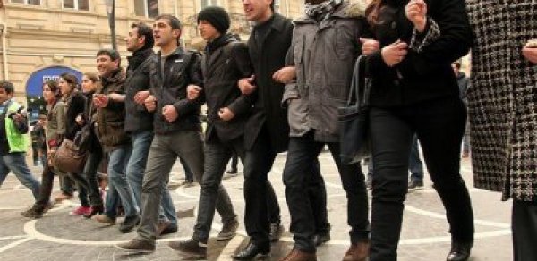 ‘Bu gün müxalifətin keçirəcəyi mitinqə görə İsaya 500-600 min veriblər’ – İTTİHAM