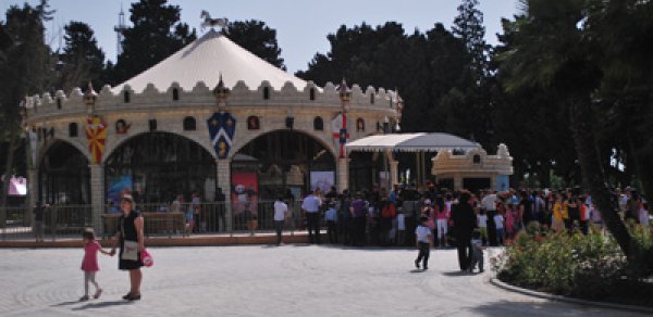 Uşaqlara xoş xəbər: bulvardakı attraksionlar pulsuz olacaq
