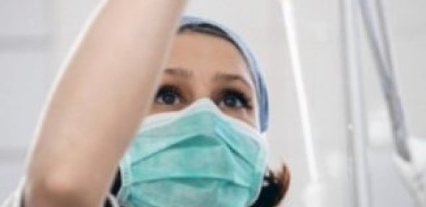 Valideynlərini itirən 3 yaşlı uşaq artıq üç aydır koma vəziyyətindədir